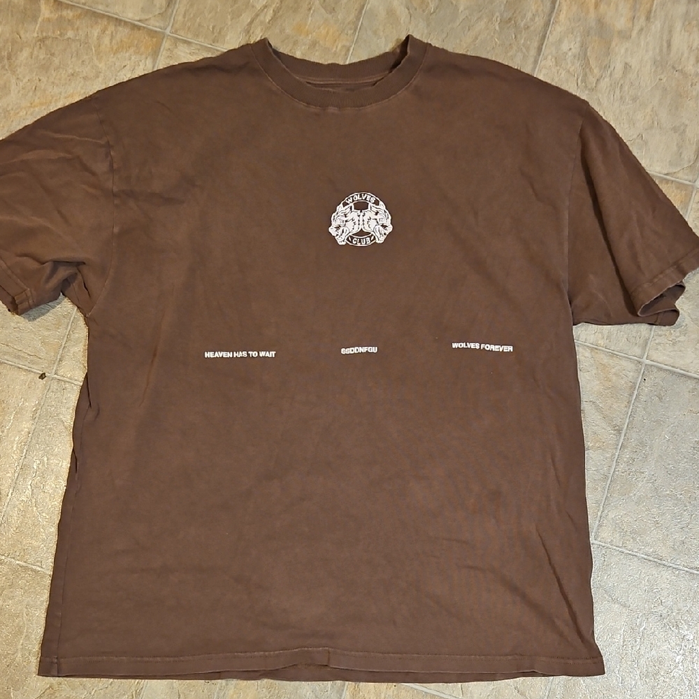 Wolves Graphic T-Shirt